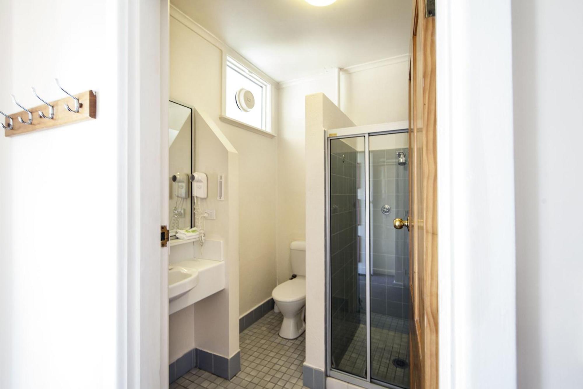 Redhill Cooma Motor Inn 외부 사진