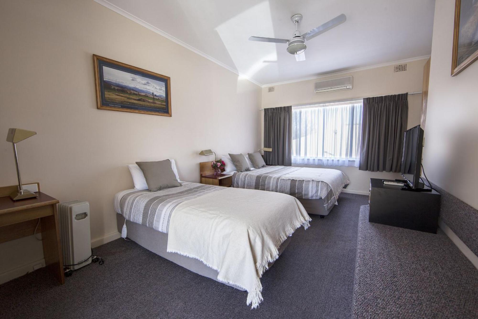 Redhill Cooma Motor Inn 외부 사진