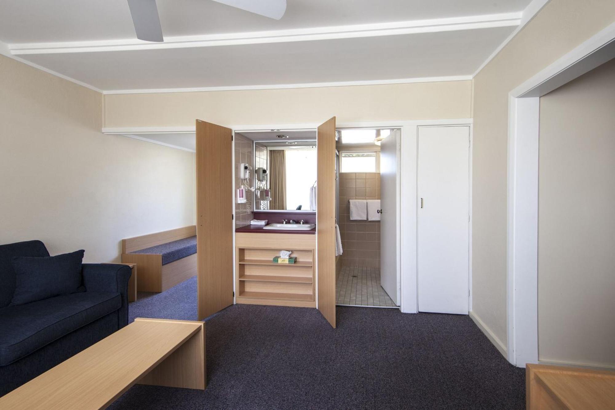 Redhill Cooma Motor Inn 외부 사진